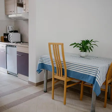 Pjevalo-mljet Apartment *