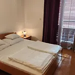 Pjevalo-mljet Apartament *