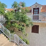 Pjevalo-mljet * Polače