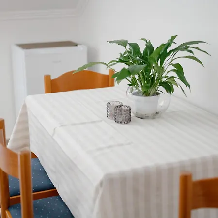 Pjevalo-mljet * Polače