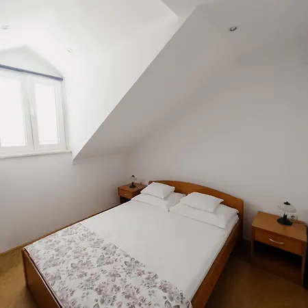 Pjevalo-mljet Apartman *