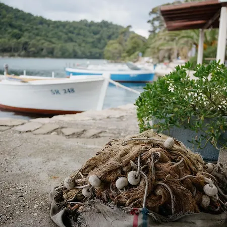Pjevalo-mljet * Polače