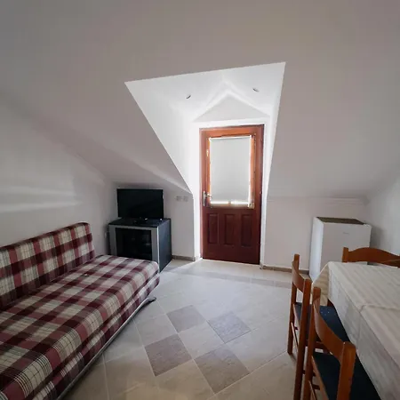 Pjevalo-mljet Apartman